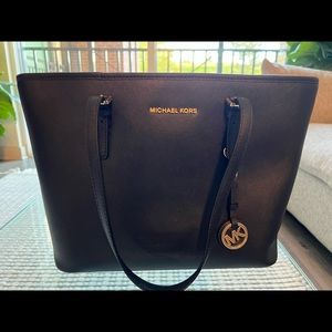 Michael Kors Jet Set Travel Bag